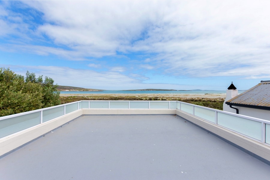 4 Bedroom Property for Sale in Middedorp Western Cape